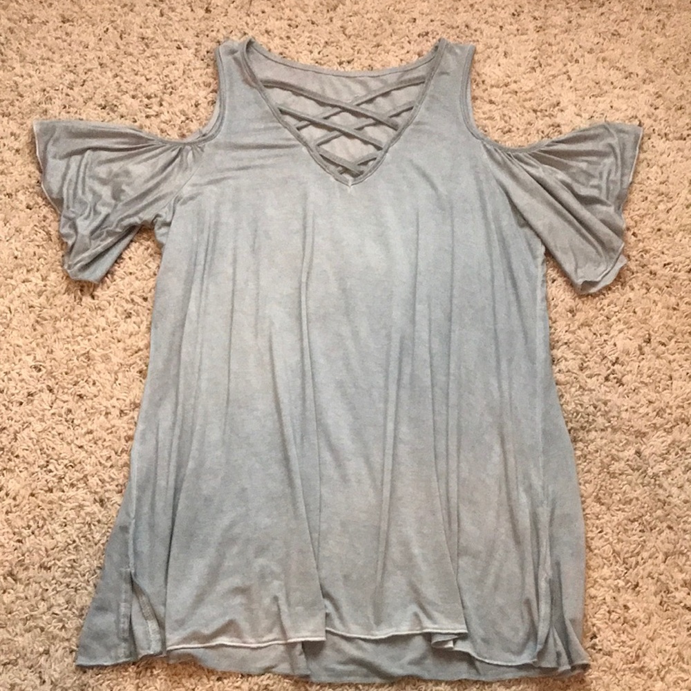 Francesca’s dressy t-shirt Size S